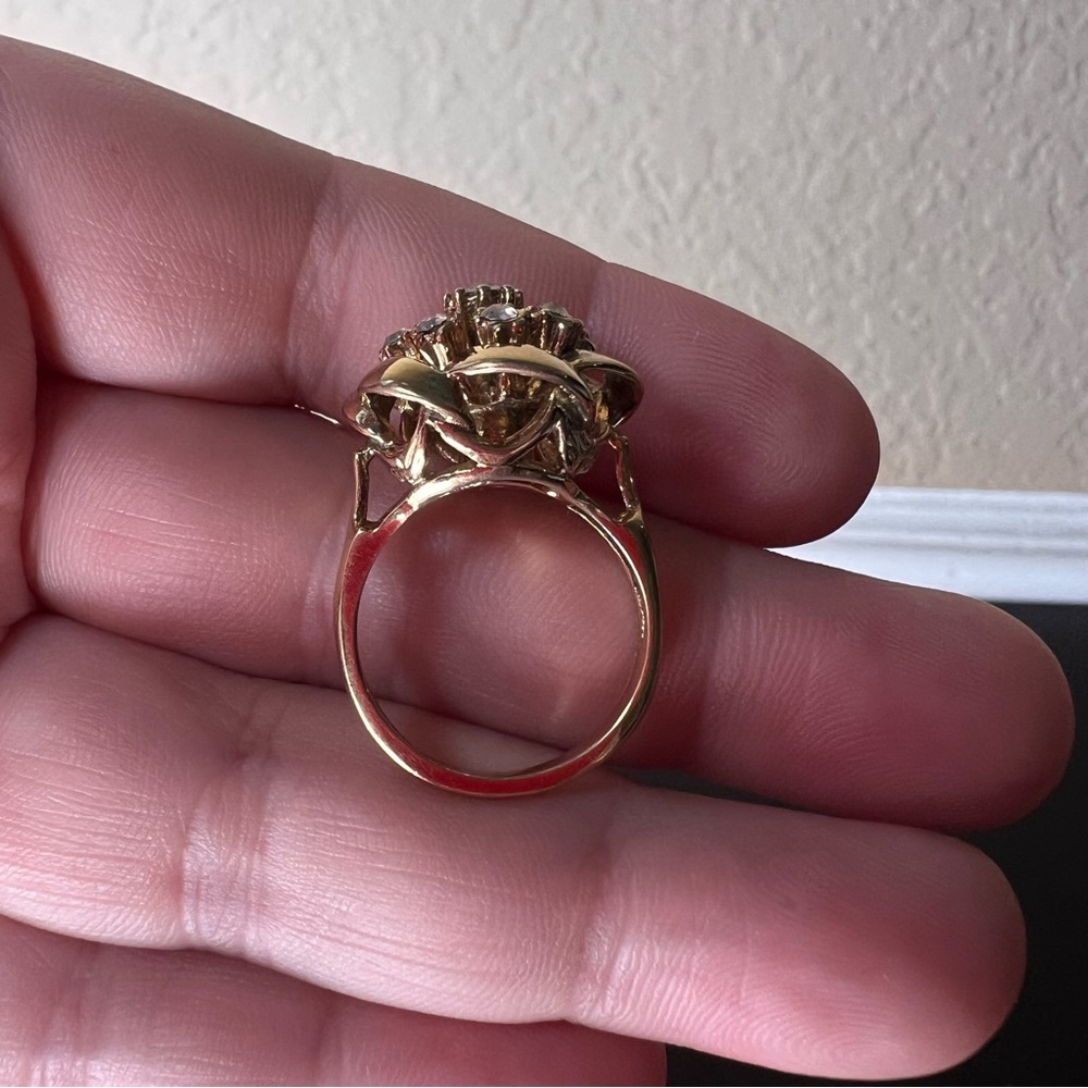 Vintage 18K Gold HGE Ring (Size 7 US) w 9 CZ Stones, Rosette Estate Jewelry, Flo - Picture 6 of 11